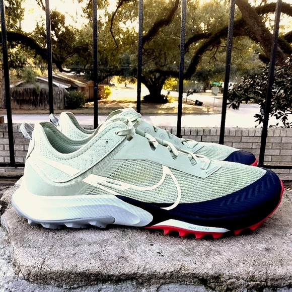 Nike Air Zoom Terra Kiger 8 Trail Running Shoes Olive Aura